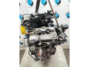 Motor van een Fiat 500 2011