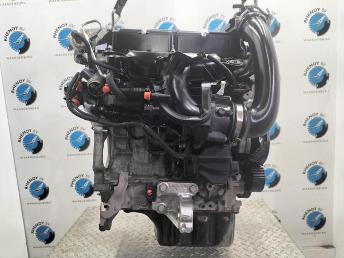 Motor van een Peugeot 208 2017