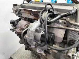 Motor van een Saab 9-3 2005