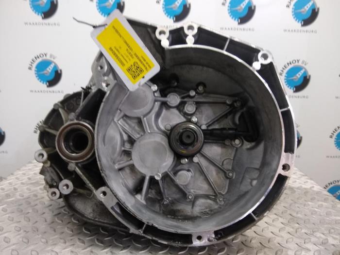 Gebrauchte Getriebe Ford Fiesta Preis € 786,50 Mit Mehrwertsteuer angeboten von Rhenoy Onderdelen b.v.