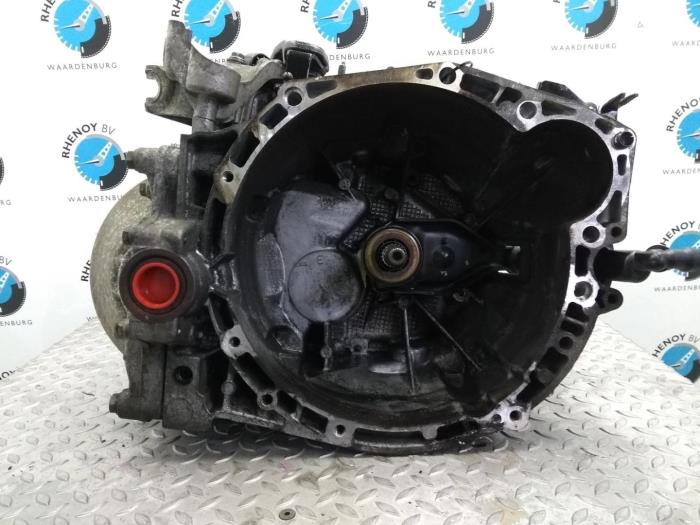 Usagé Boîte de vitesse Peugeot Expert Prix € 665,50 Prix TTC proposé par Rhenoy Onderdelen b.v.