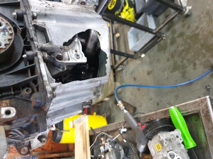 Used Engine Audi A4 Price on request offered by Rhenoy Onderdelen b.v.