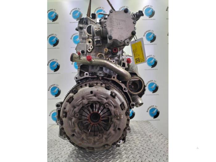 Used Engine Volvo V40 Price on request offered by Rhenoy Onderdelen b.v.