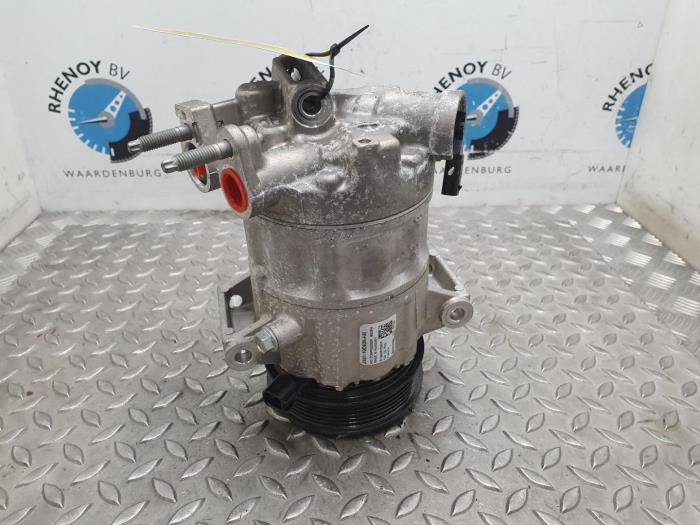 Usagé Pompe clim Ford Kuga Prix € 242,00 Prix TTC proposé par Rhenoy Onderdelen b.v.