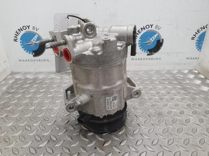 Usagé Pompe clim Ford Kuga Prix € 145,20 Prix TTC proposé par Rhenoy Onderdelen b.v.