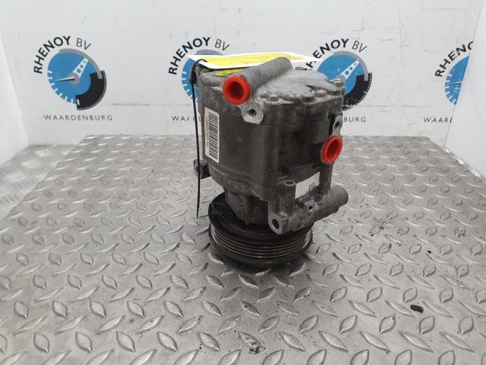 Usagé Pompe clim Fiat Panda Prix € 72,60 Prix TTC proposé par Rhenoy Onderdelen b.v.