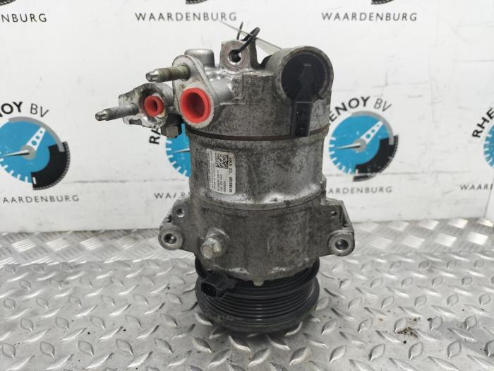 Usagé Pompe clim Ford Fiesta Prix € 121,00 Prix TTC proposé par Rhenoy Onderdelen b.v.