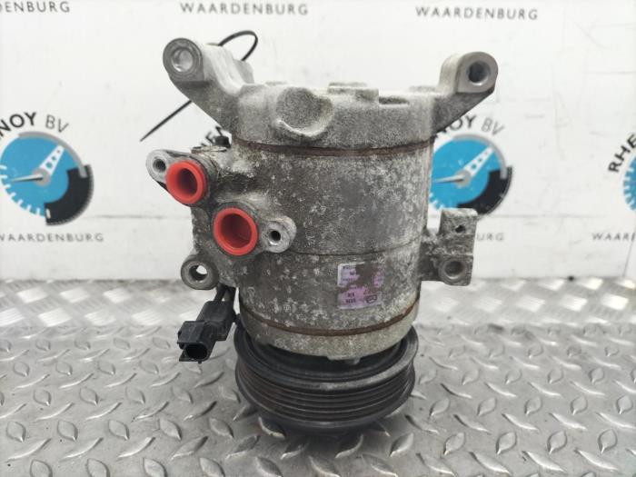Usagé Pompe clim Mazda CX-5 Prix € 145,20 Prix TTC proposé par Rhenoy Onderdelen b.v.