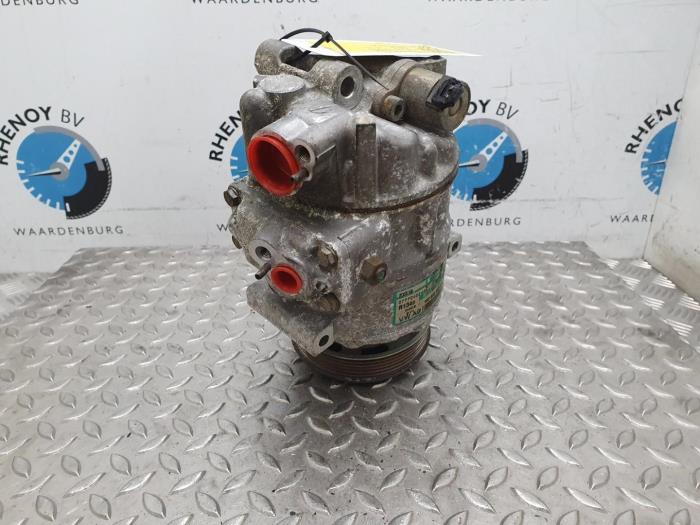 Usagé Pompe clim Volkswagen Golf Prix € 54,45 Prix TTC proposé par Rhenoy Onderdelen b.v.