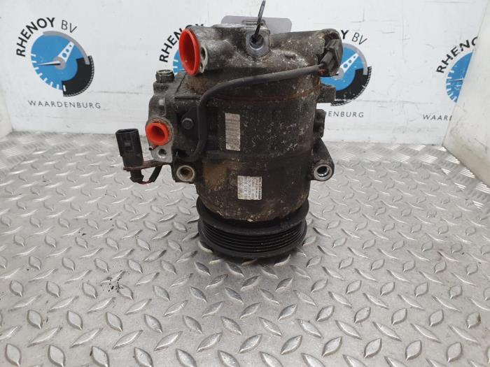 Usagé Pompe clim Volkswagen Polo Prix € 48,40 Prix TTC proposé par Rhenoy Onderdelen b.v.