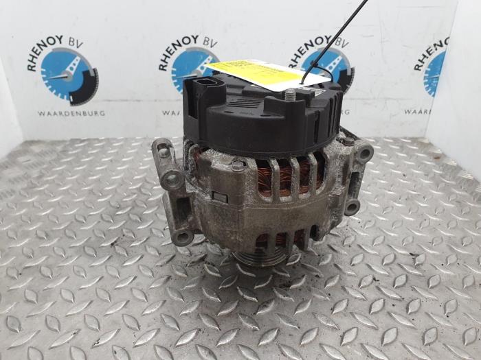 Begagnade Dynamo Audi A4 Pris € 48,40 Inklusive moms erbjuds av Rhenoy Onderdelen b.v.