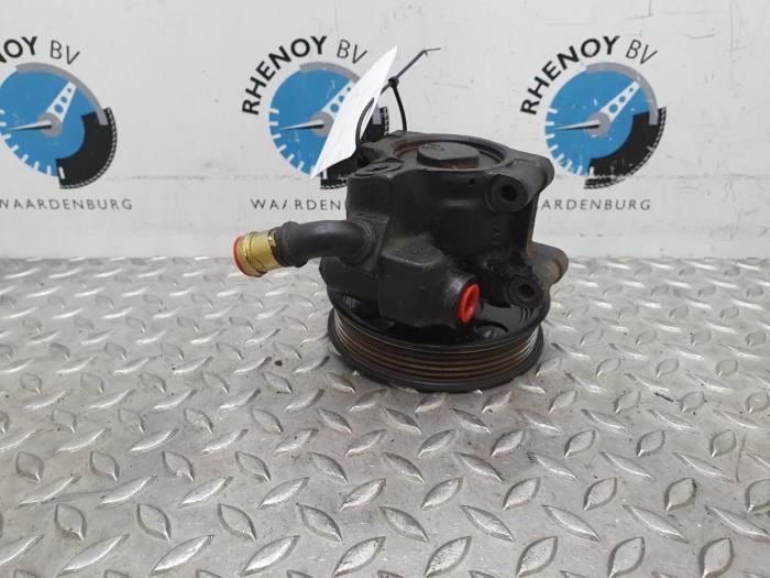 Usagé Pompe de direction Ford Focus Prix € 48,40 Prix TTC proposé par Rhenoy Onderdelen b.v.
