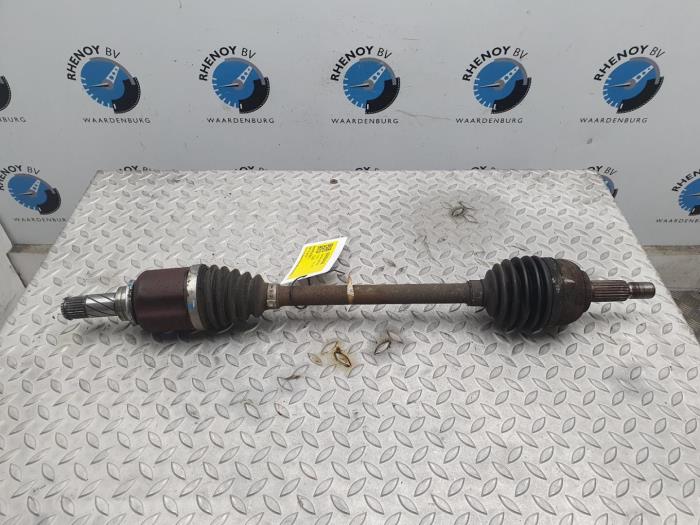 Gebrauchte Antriebswelle links hinten Renault Clio Preis € 36,30 Mit Mehrwertsteuer angeboten von Rhenoy Onderdelen b.v.