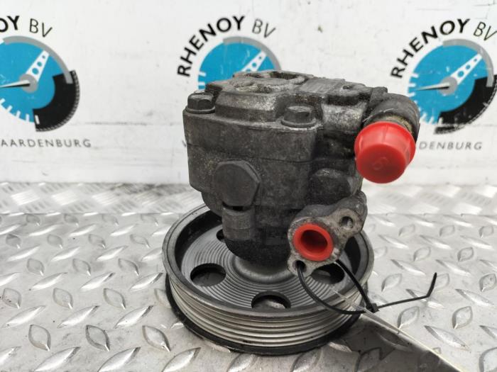 Usagé Pompe de direction Audi A5 Prix € 96,80 Prix TTC proposé par Rhenoy Onderdelen b.v.