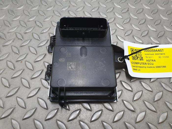 Engine management computer Opel Astra (Used)