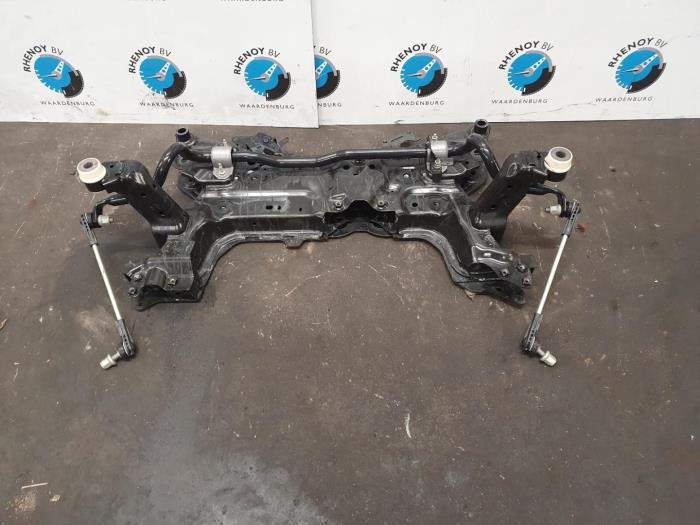 Begagnade Underram Ford Kuga Pris € 302,50 Inklusive moms erbjuds av Rhenoy Onderdelen b.v.