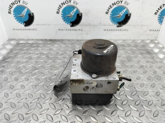 Usagé Bloc ABS Ford Street Ka Prix € 60,50 Prix TTC proposé par Rhenoy Onderdelen b.v.