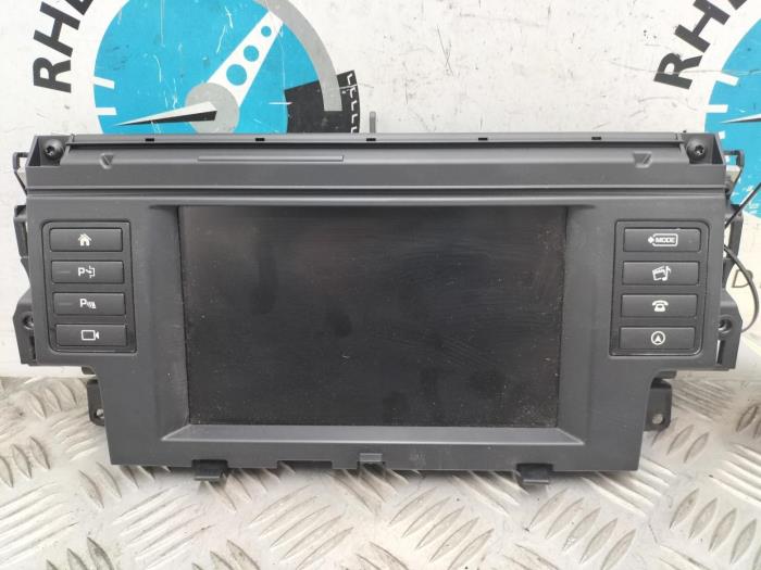 Used On-board computer Landrover Discovery Sport L550 Price € 302,50 Inclusive VAT offered by Rhenoy Onderdelen b.v.