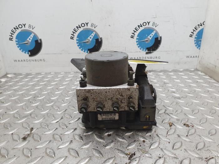 Begagnade ABS-pump Citroen C1 Pris € 60,50 Inklusive moms erbjuds av Rhenoy Onderdelen b.v.