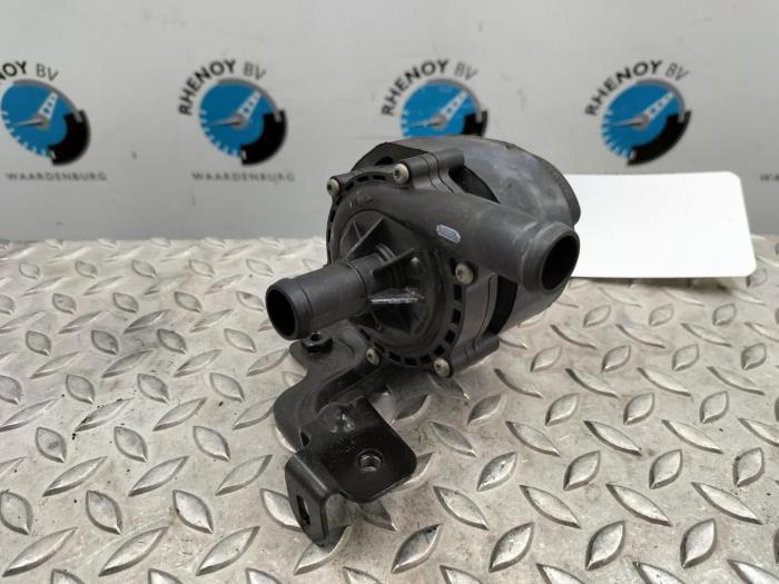 Begagnade Vattenpump Smart Forfour Pris € 48,40 Inklusive moms erbjuds av Rhenoy Onderdelen b.v.