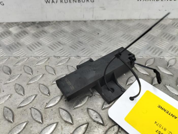 Używane Antena Audi A4 Cena € 36,30 Z VAT oferowane przez Rhenoy Onderdelen b.v.