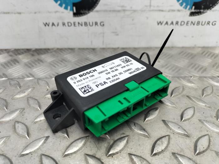 Used Engine management computer Peugeot 308 Price € 60,50 Inclusive VAT offered by Rhenoy Onderdelen b.v.