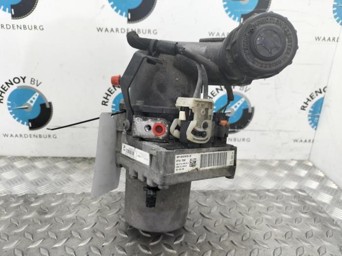 Usagé Pompe de direction Peugeot 508 Prix € 302,50 Prix TTC proposé par Rhenoy Onderdelen b.v.