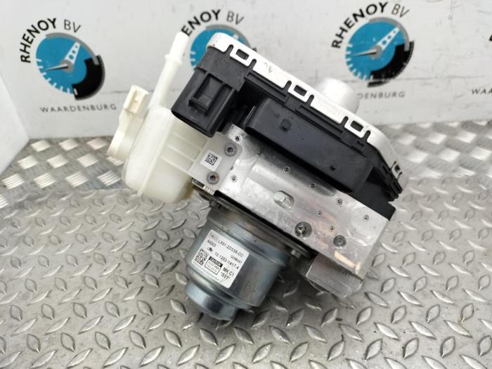 Usagé Servo frein Ford Kuga Prix € 181,50 Prix TTC proposé par Rhenoy Onderdelen b.v.