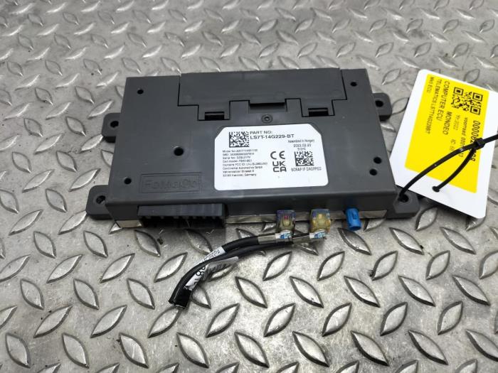 Used Engine management computer Ford Mondeo Price € 145,20 Inclusive VAT offered by Rhenoy Onderdelen b.v.