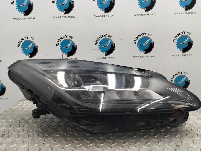 Używane Reflektor prawy Jaguar E-Pase Cena € 907,50 Z VAT oferowane przez Rhenoy Onderdelen b.v.