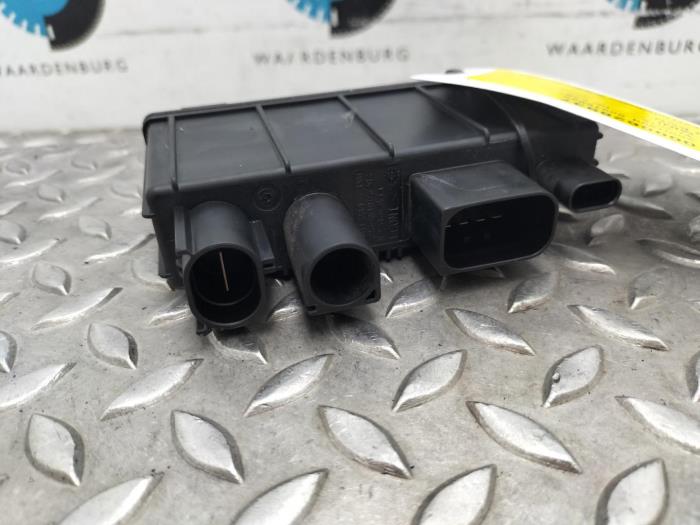 Used Engine management computer Mini Mini Price € 48,40 Inclusive VAT offered by Rhenoy Onderdelen b.v.