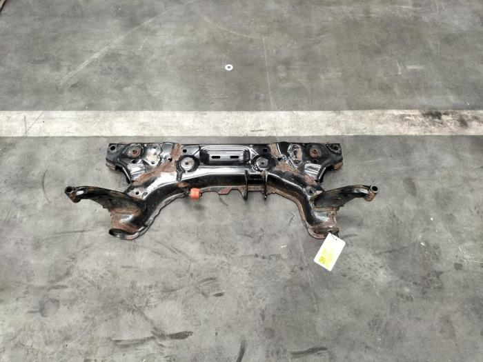 Usados Subchasis Ford Transit Precio € 302,50 IVA incluido ofrecido por Rhenoy Onderdelen b.v.