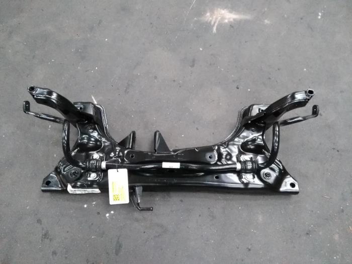 Begagnade Underram Ford Fiesta Pris € 181,50 Inklusive moms erbjuds av Rhenoy Onderdelen b.v.