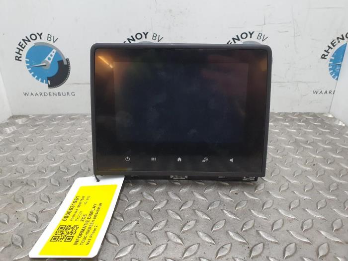 Used On-board computer Renault Zoe Price € 242,00 Inclusive VAT offered by Rhenoy Onderdelen b.v.