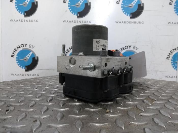 Used ABS pump Opel Combo Price € 181,50 Inclusive VAT offered by Rhenoy Onderdelen b.v.