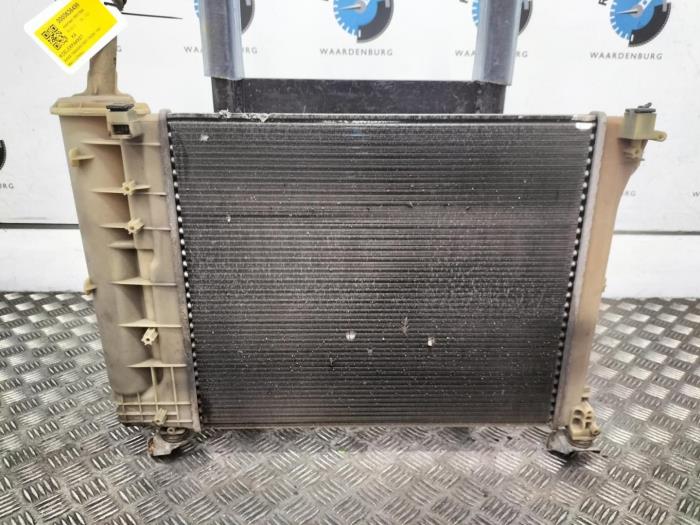 Usagé Radiateur Ford KA Prix € 151,25 Prix TTC proposé par Rhenoy Onderdelen b.v.