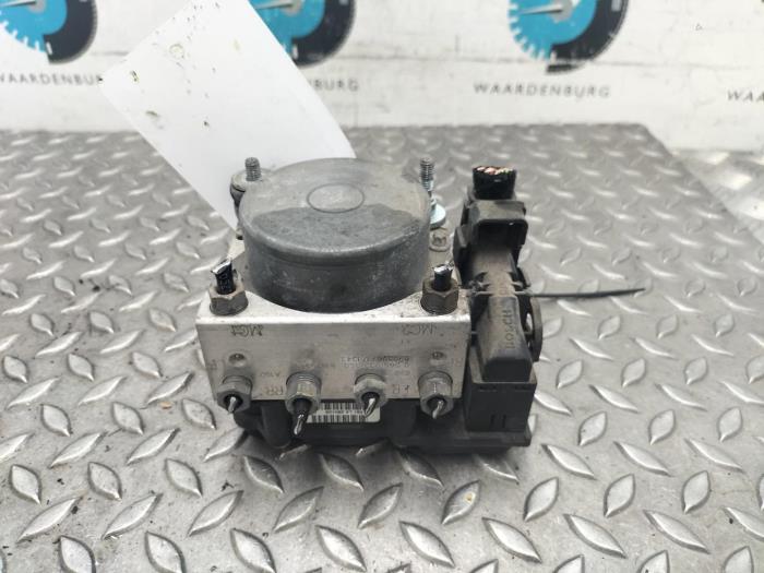 Used ABS pump Fiat Bravo Price € 96,80 Inclusive VAT offered by Rhenoy Onderdelen b.v.