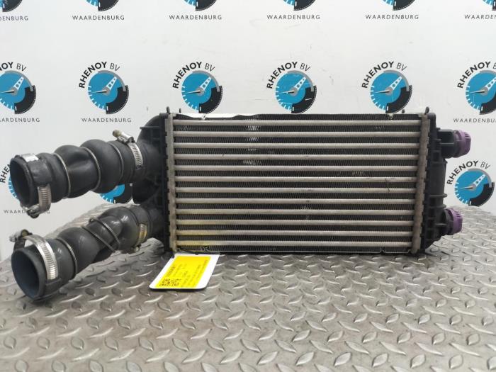 Usagé Intercooler Opel Corsa Prix € 181,50 Prix TTC proposé par Rhenoy Onderdelen b.v.