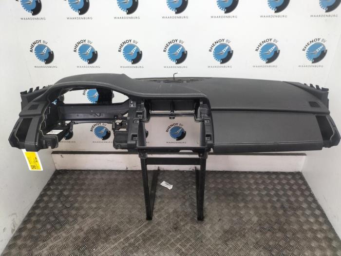 Usados Salpicadero Jaguar E-Pace Precio € 605,00 IVA incluido ofrecido por Rhenoy Onderdelen b.v.