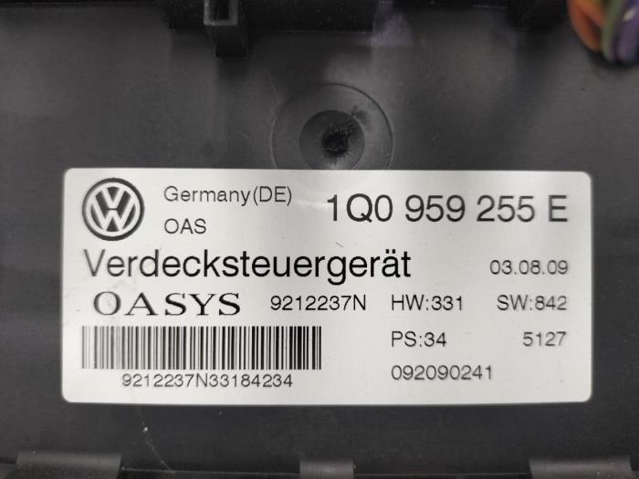 Engine management computer from a Volkswagen Eos 2010