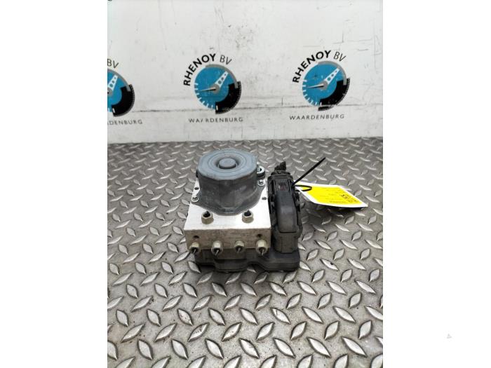 Usagé Pompe ABS Opel Corsa Prix € 181,50 Prix TTC proposé par Rhenoy Onderdelen b.v.