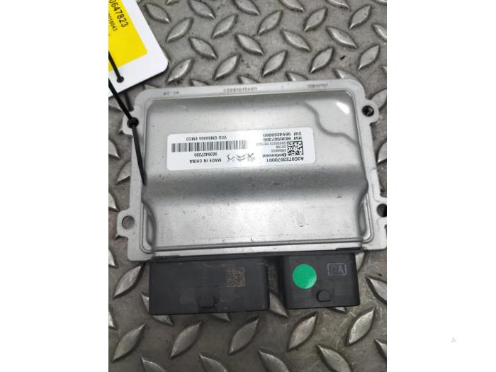 Used Engine management computer Peugeot 3008 Price € 121,00 Inclusive VAT offered by Rhenoy Onderdelen b.v.