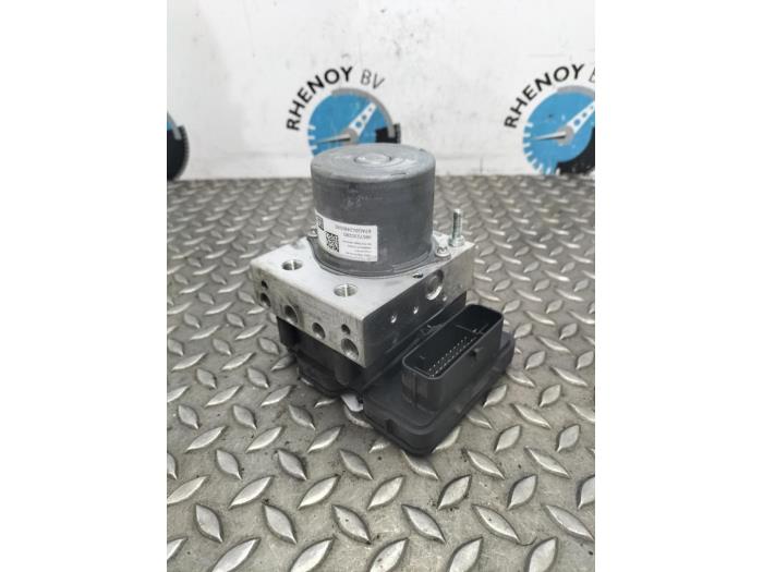 Used ABS pump Opel Corsa Price € 242,00 Inclusive VAT offered by Rhenoy Onderdelen b.v.