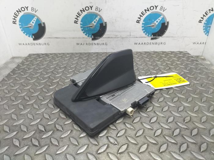 Używane Antena Jeep Avenger Cena € 181,50 Z VAT oferowane przez Rhenoy Onderdelen b.v.