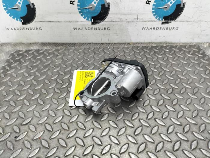 Begagnade Spjällhus Ford Transit Custom Pris € 96,80 Inklusive moms erbjuds av Rhenoy Onderdelen b.v.