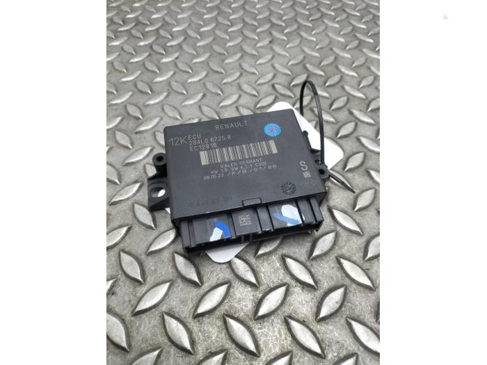 Used Engine management computer Renault Captur Price € 60,50 Inclusive VAT offered by Rhenoy Onderdelen b.v.