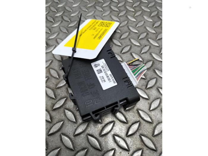 Used Engine management computer Renault Zoe Price € 60,50 Inclusive VAT offered by Rhenoy Onderdelen b.v.