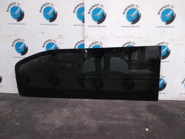 Usados Ventanilla triangular izquierda detrás Ford Transit Custom Precio € 121,00 IVA incluido ofrecido por Rhenoy Onderdelen b.v.