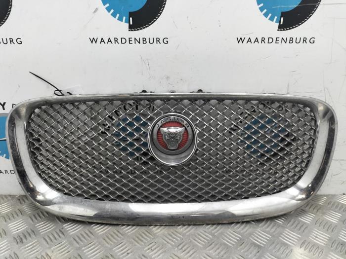 Begagnade Grill Landrover Discovery Pris € 181,50 Inklusive moms erbjuds av Rhenoy Onderdelen b.v.
