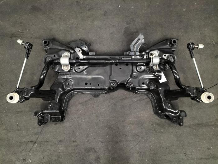 Begagnade Underram Ford Kuga Pris € 302,50 Inklusive moms erbjuds av Rhenoy Onderdelen b.v.